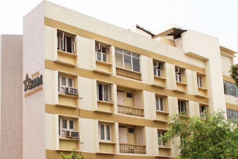 Hotel Ram International Pondicherry Ngoại thất bức ảnh